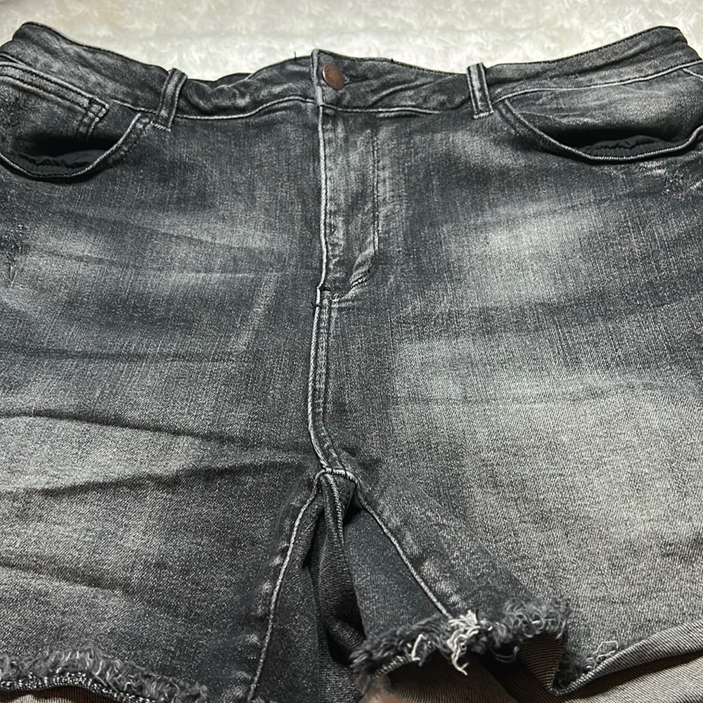 Judy Blue black denim shorts